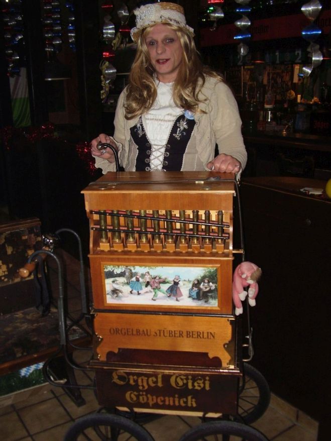 Anja Eisbrenner Orgel Anja Berlin in Mönchengladbach